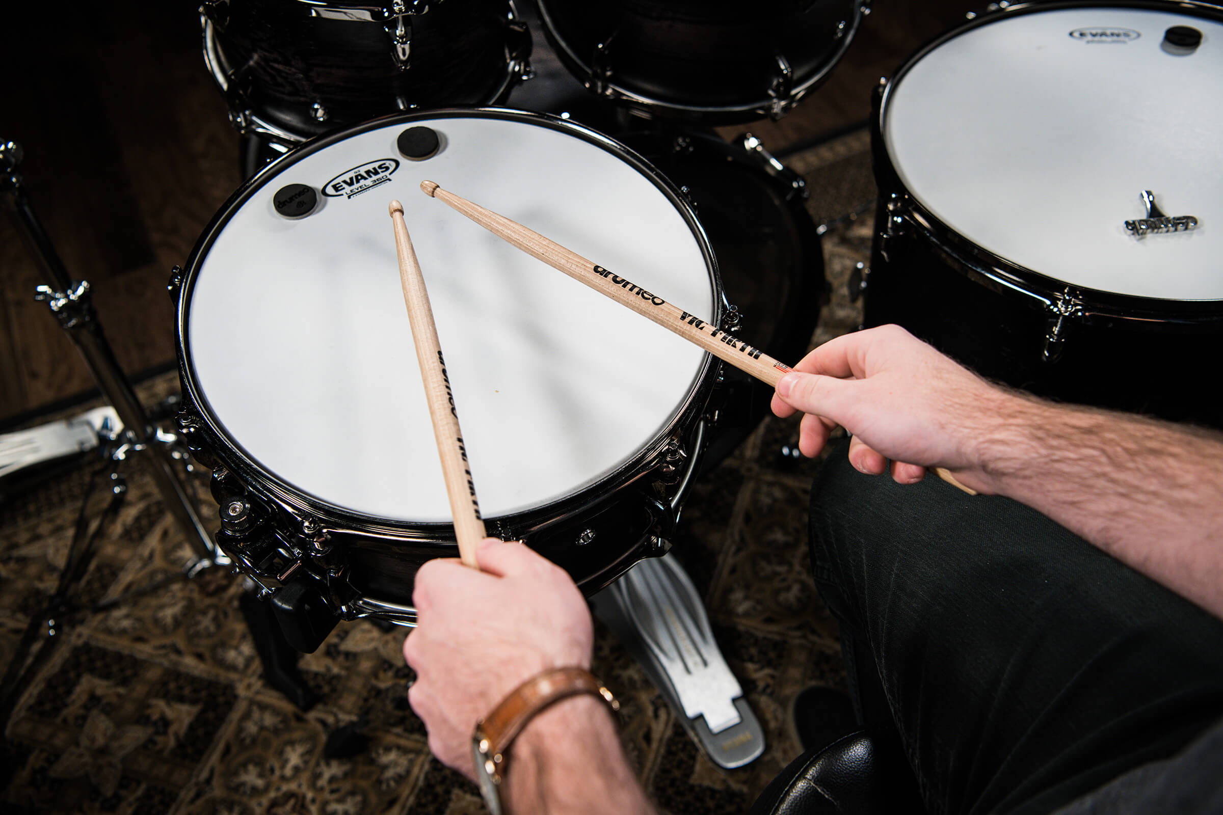 24 Drumming Questions (Solved) 9 how to hold drumsticks - american grip