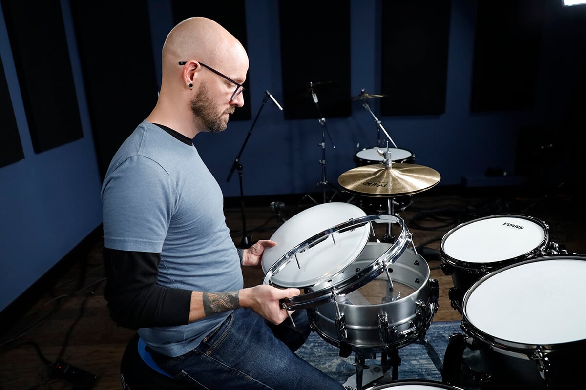 How To Tune A Snare Drum (The Easy Way) 2 MG 0776 1