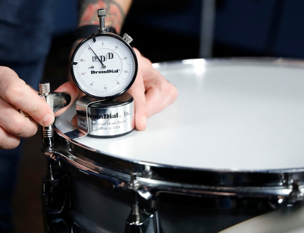 How To Tune A Snare Drum (The Easy Way) 8 drumdial snare tuning
